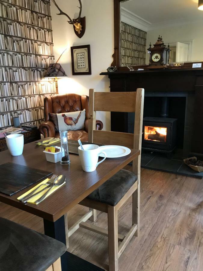 Bruach Mhor Guest House พิทลอครี ภายนอก รูปภาพ